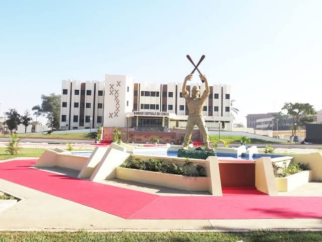 RDC : la Banque centrale veut imposer le franc congolais pour réduire la dépendance au dollar